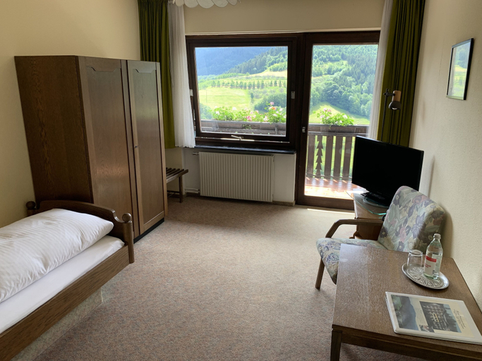 Bedroom 2, Hotel Schauinsland, Ortenaukreis