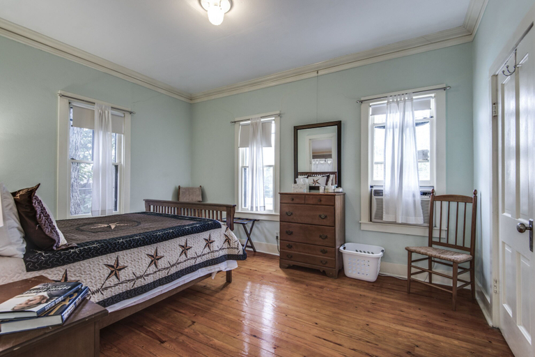 Bedroom, Lavanderie, Bexar