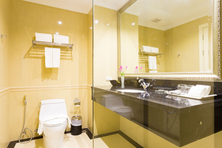 Bathroom 5, LK Crystal Ville Pattaya, Pattaya