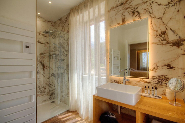 Bathroom 4, Hotel Casale Olmia, Haute-Corse