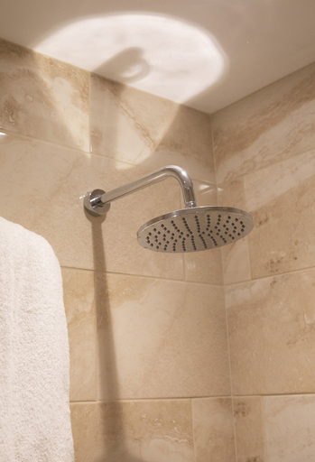 Bathroom 4, Heather House