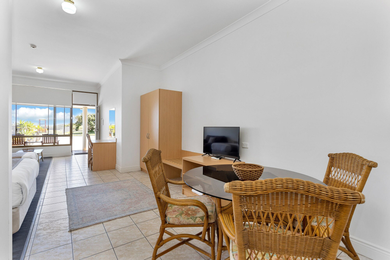 Dining Room 4