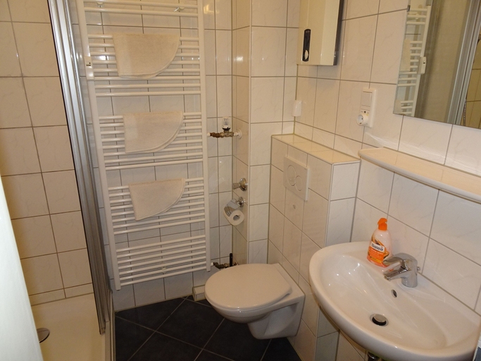 Bathroom 5, Gästehaus Grupello, Düsseldorf