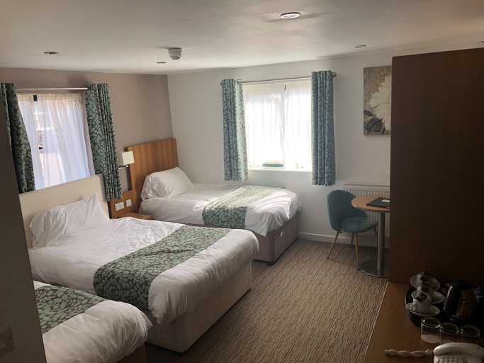 Bedroom 2, DeanGate Motel, Gloucestershire