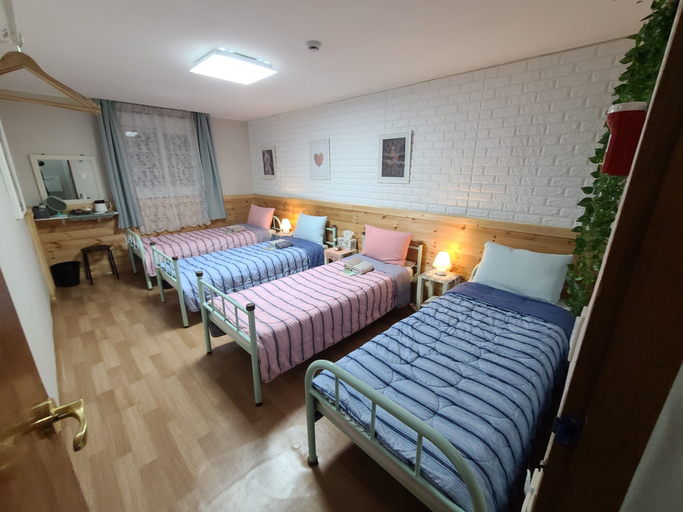 Bedroom 3, YeoU, Mungyeong