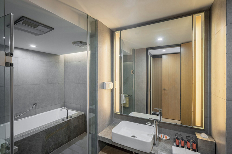 Bathroom 4, Riverdale Residence Xintiandi Shanghai, Shanghai