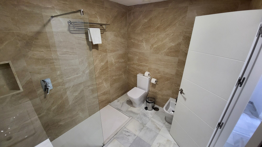 Bathroom 3, Hotel La Parra, Cádiz