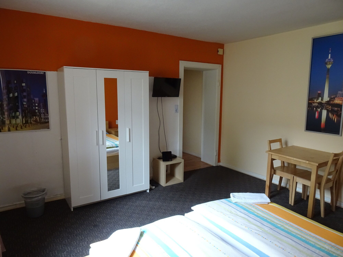Bedroom 4, Gästehaus Grupello, Düsseldorf