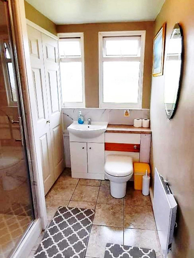 Bathroom 4, Dartmouth Chalet Holidays, Devon