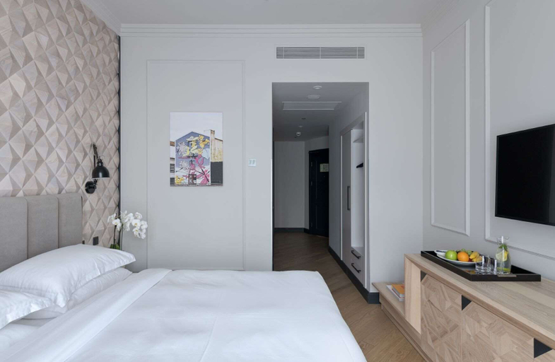 Bedroom 2, Riviera House, Podil's'kyi