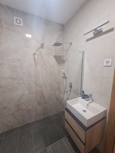 Bathroom 4, Apartman Green Centar, Novi Sad