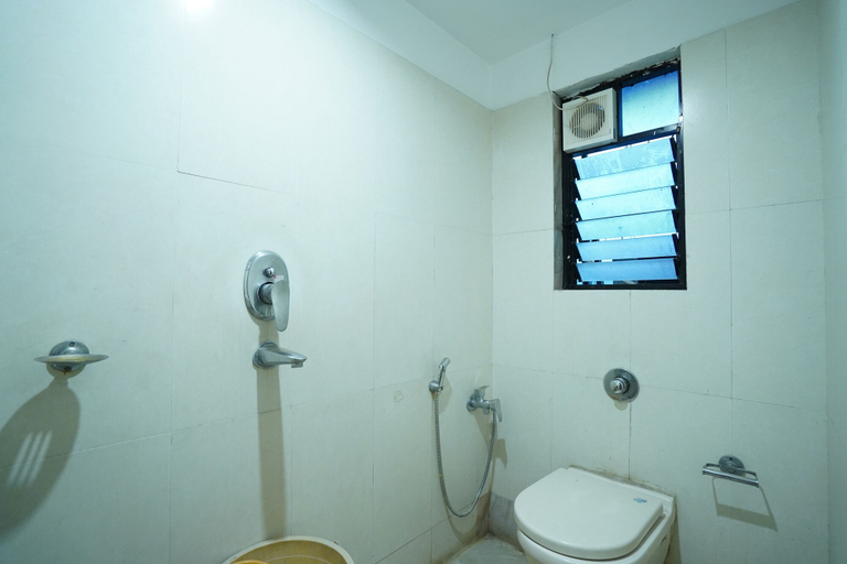 Bathroom 3, Hotel Flora Inn, Nagpur