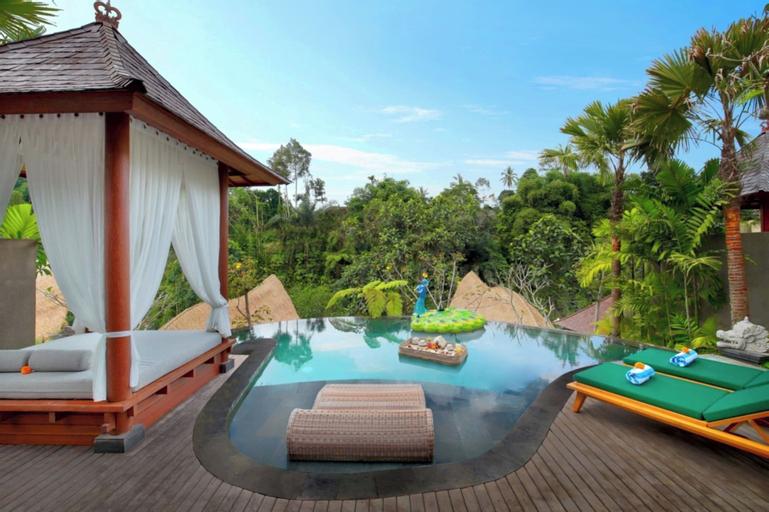 Swimming Pool 23