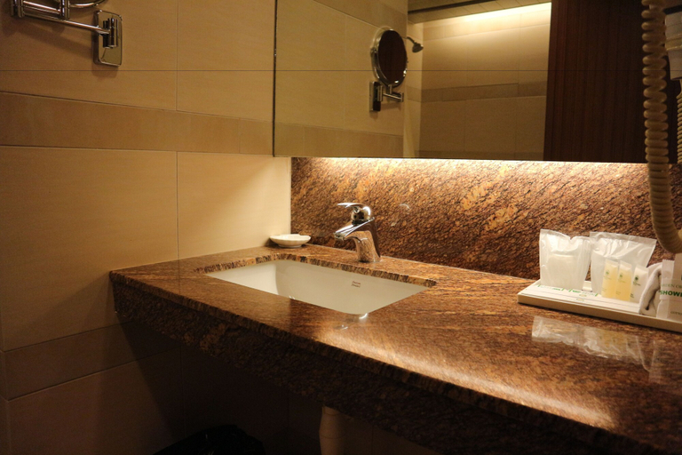 Bathroom 4, Garden Orchid Hotel, Zamboanga City