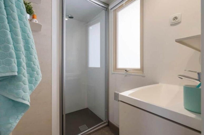 Bathroom 4, Camping Le Parc de Paris, Seine-et-Marne