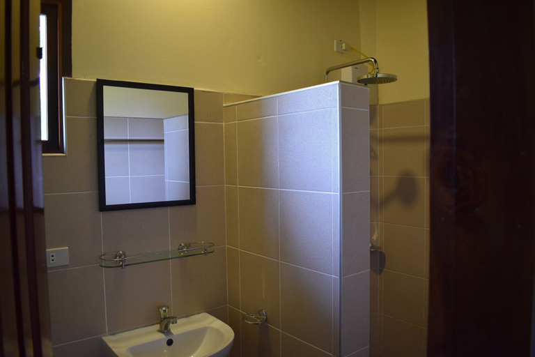 Bathroom 4, Jonas & Twins Resort, General Luna