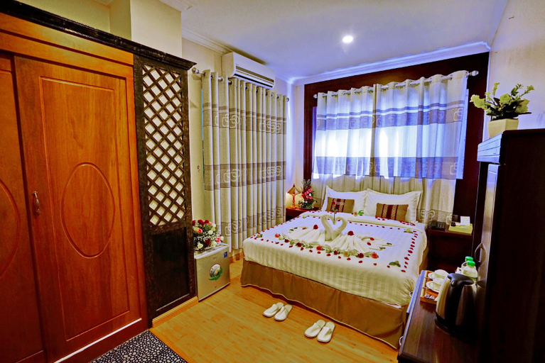 Bedroom 4, Hotel Boss, Mandalay