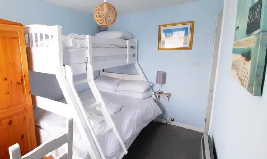 Bedroom 3, Dartmouth Chalet Holidays, Devon