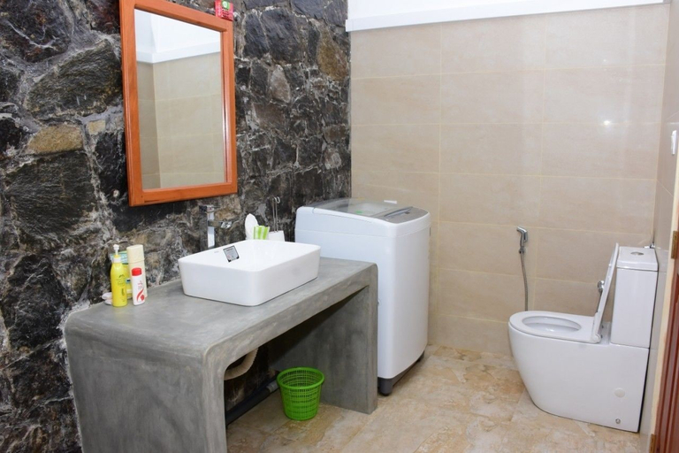 Bathroom 3, Villa Blue Water Hikkaduwa, Hikkaduwa