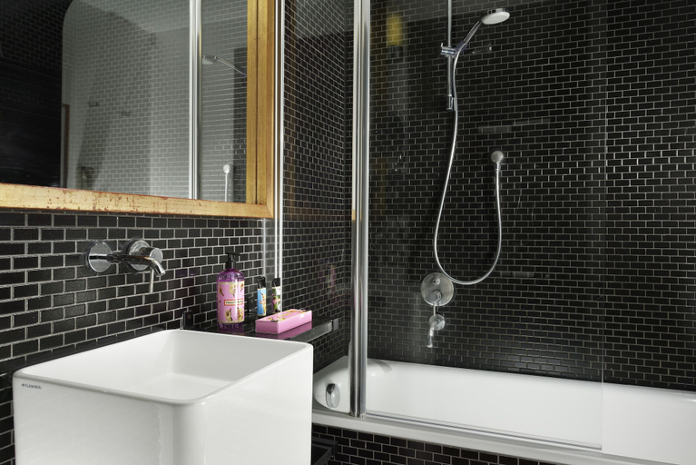 Bathroom 5, Hotel Pulitzer Roma, Rome
