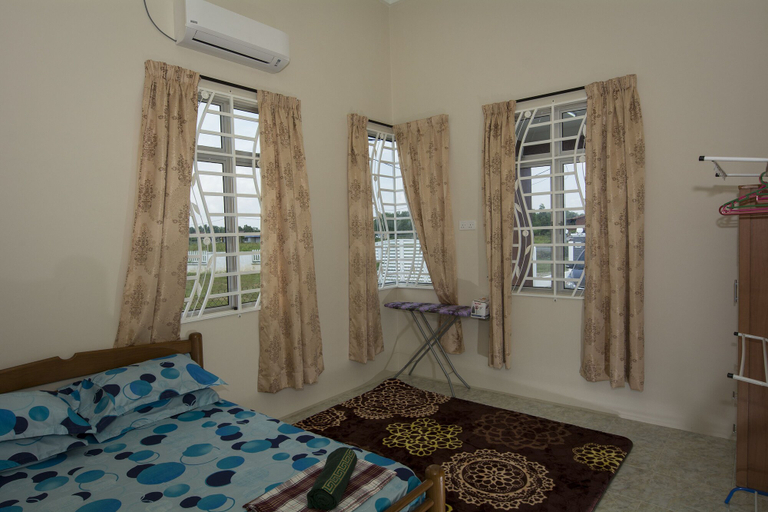 Bedroom 2, JF Wadi Sofea Homestay, Kuala Terengganu