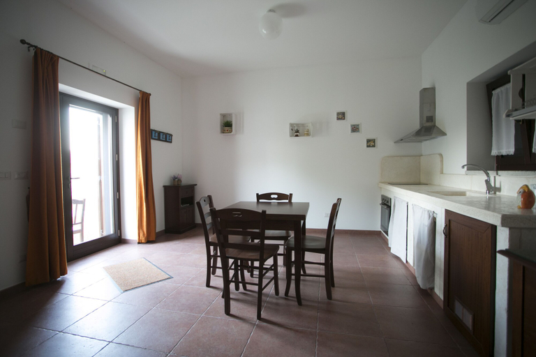 Others 5, Masseria Stella, Bari