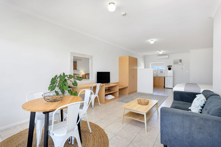 Dining Room 18