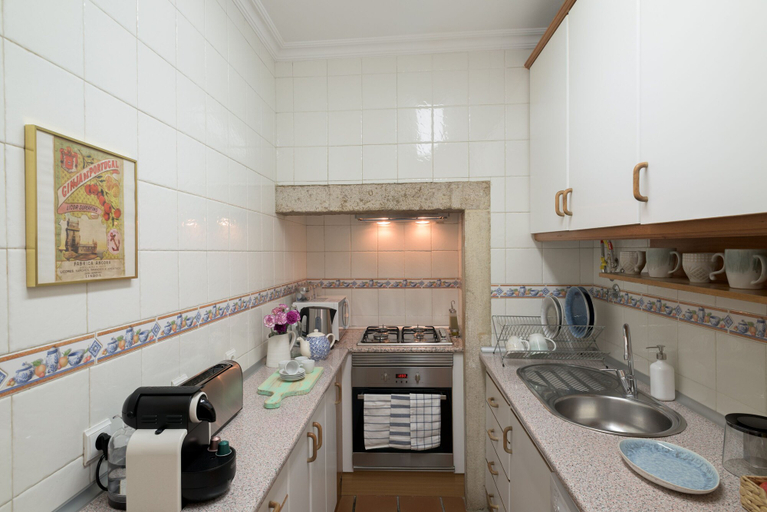 Others 5, Spacious Bairro Alto Apartment + Courtyard, By TimeCooler, Lisbon