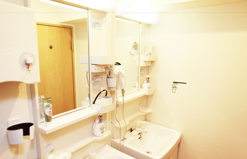 Bathroom 5, G'inns guest house - Hostel, Shinjuku