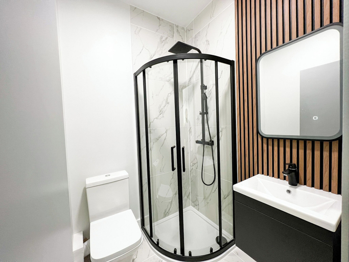 Bathroom 4, Argo Hotel - Kings Cross, London