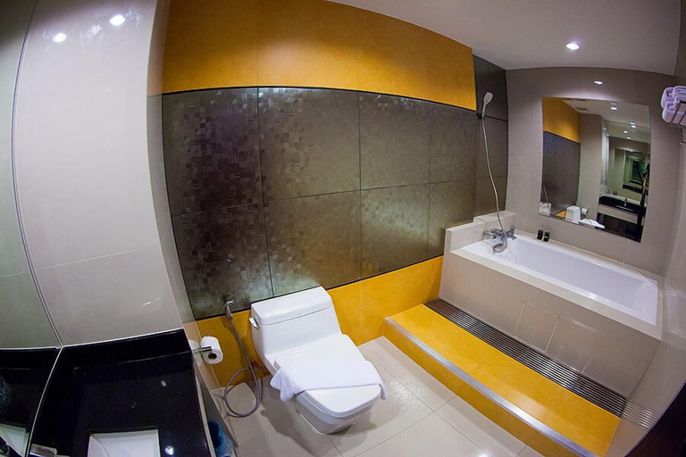 Bathroom 5, Markland Beach View, Pattaya