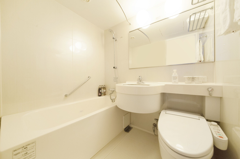 Bathroom 21
