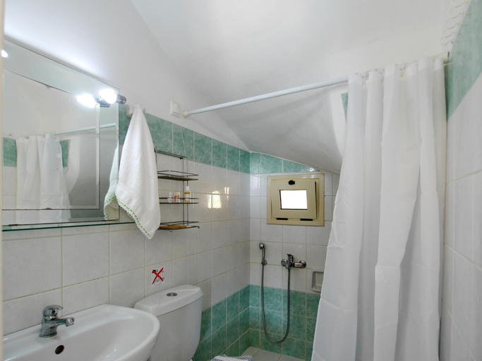 Bathroom 4, Villa Emiliata in Spartia, Ionian Islands