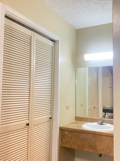 Bathroom 4, Garden Villa Hotel, Tumon
