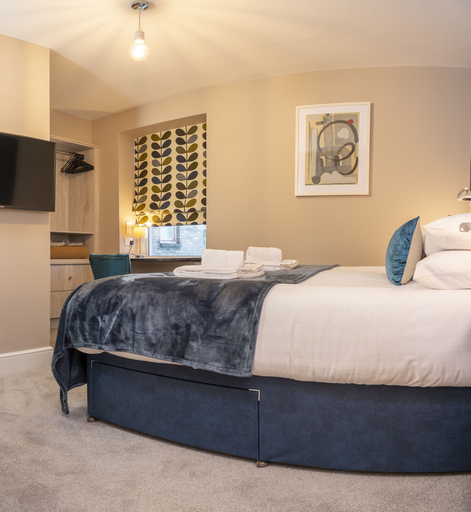 Bedroom 2, Amadeus Apartments, Douglas