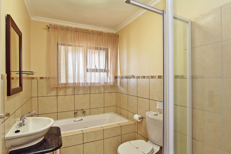 Bathroom 3, Uvongo River Resort, Ugu