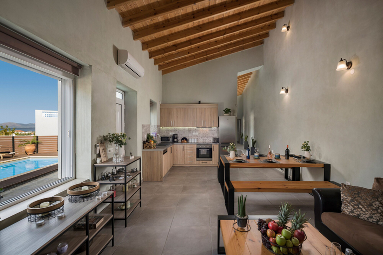 Others 4, Villa Roxanne, Crete