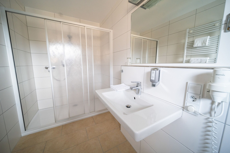 Bathroom 5, Hotel Rieder, Ahrweiler