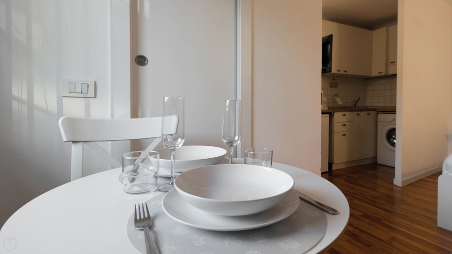 Others 4, Italianway - Moscova 52 A, Milano