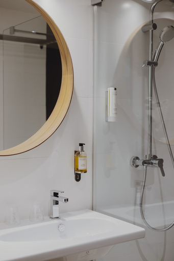 Bathroom 3, Relais de l'Oustau Camarguen, Gard
