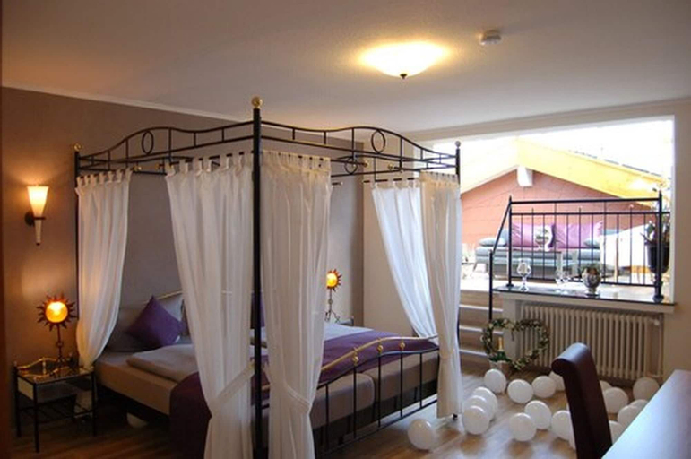 Bedroom 2, Hotel Landrestaurant Schnittker, Paderborn