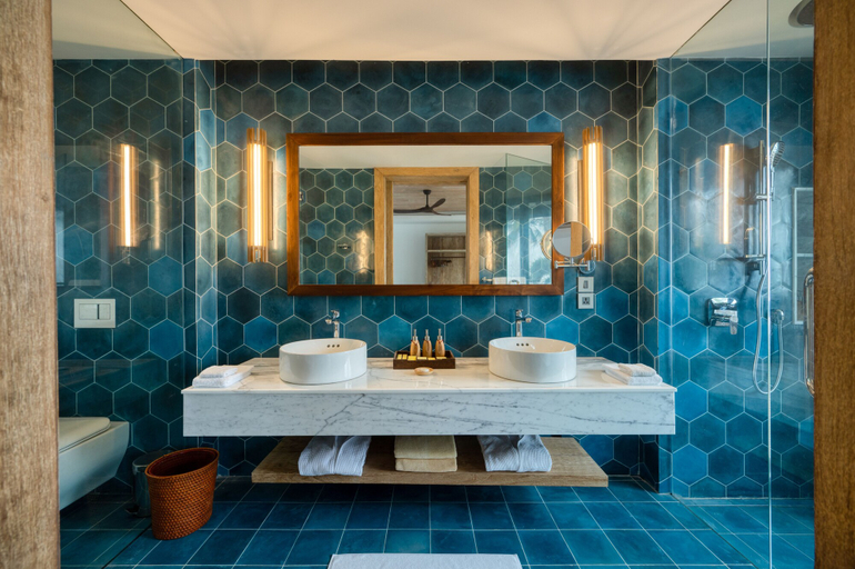 Bathroom, Ahu Bay, Balapitiya