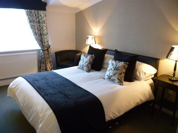 Bedroom 2, The Deanwater Hotel, Cheshire East