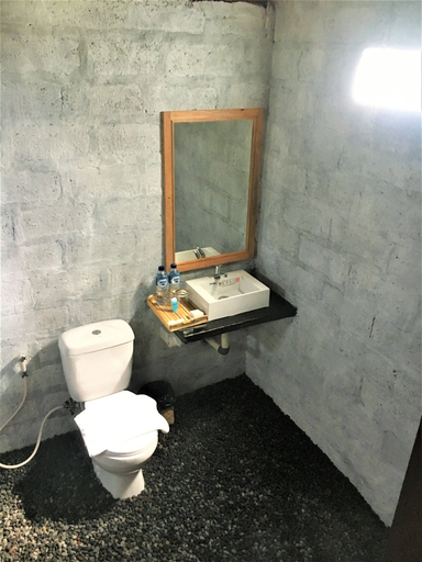 Bathroom, Kubu Taru, Karangasem