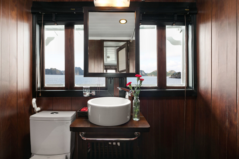 Bathroom, Halong Carina Cruise, Hạ Long
