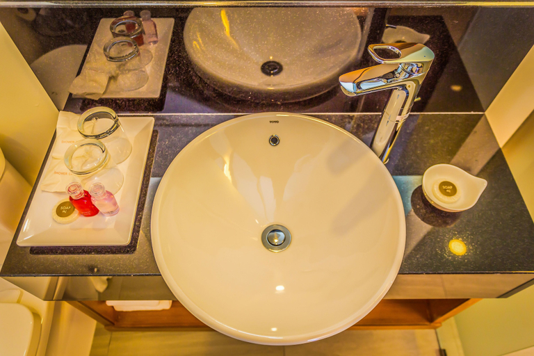 Bathroom 4, The Signature Hotel Thapae, Muang Chiang Mai