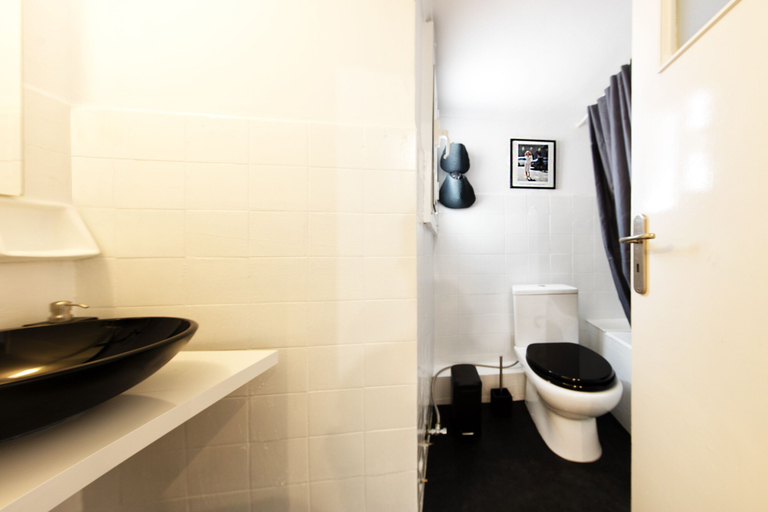 Bathroom 3, Acropolis Hillside Escape - Sea & Nature View, Attica