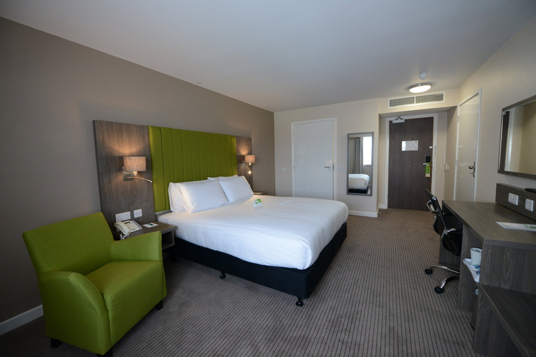 Bedroom 3, Holiday Inn WOLVERHAMPTON - RACECOURSE by IHG, Wolverhampton