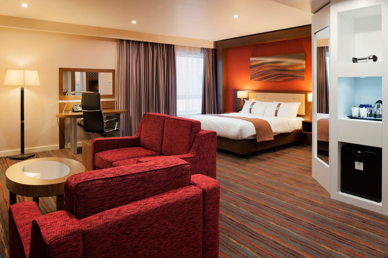 Bedroom 3, Holiday Inn DERBY - RIVERLIGHTS by IHG, Derby