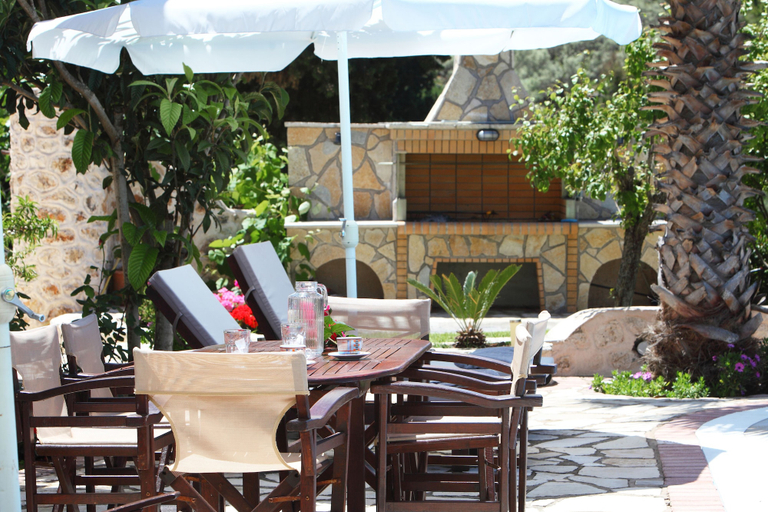 Food & Drinks 5, Villas Goudis, Ionian Islands